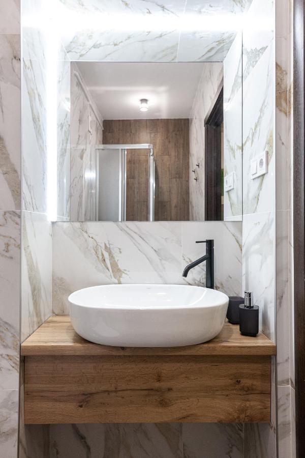Alfa Apartments Kniazia Leva 2 Lviv Luaran gambar
