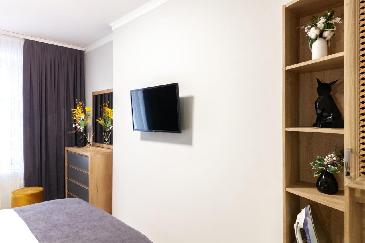 Alfa Apartments Kniazia Leva 2 Lviv Luaran gambar