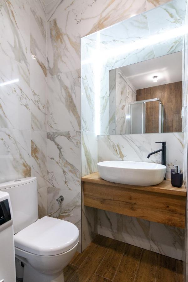 Alfa Apartments Kniazia Leva 2 Lviv Luaran gambar